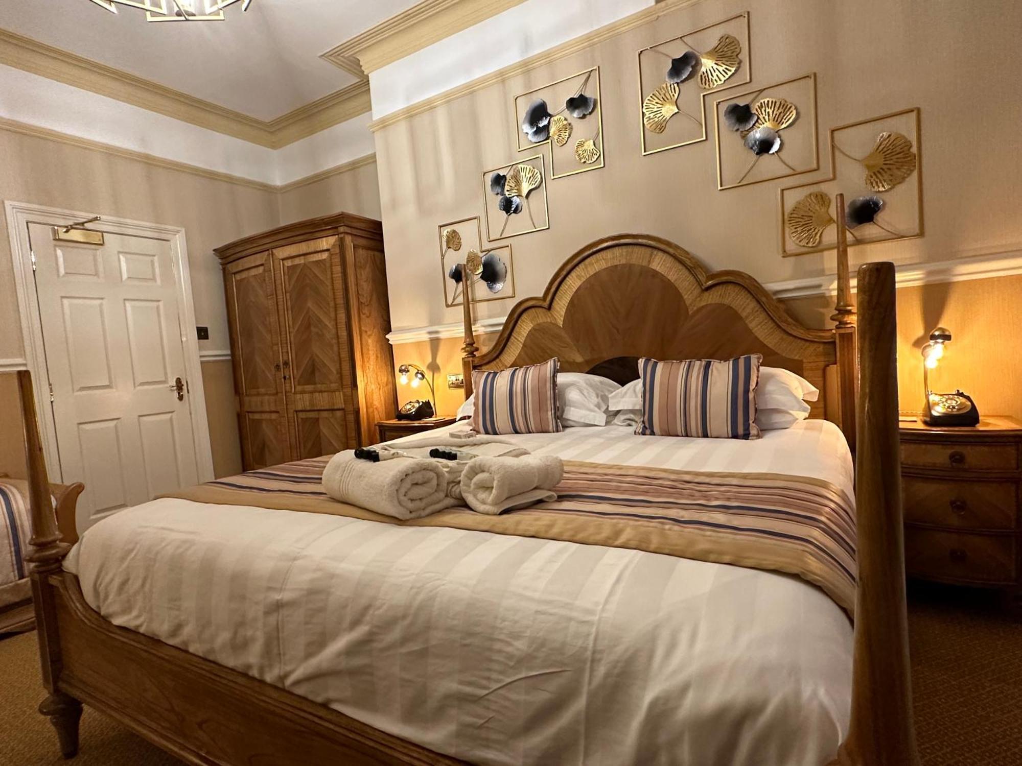 Chester House Guest House Ngoại thất bức ảnh The Old Vicarage Hotel